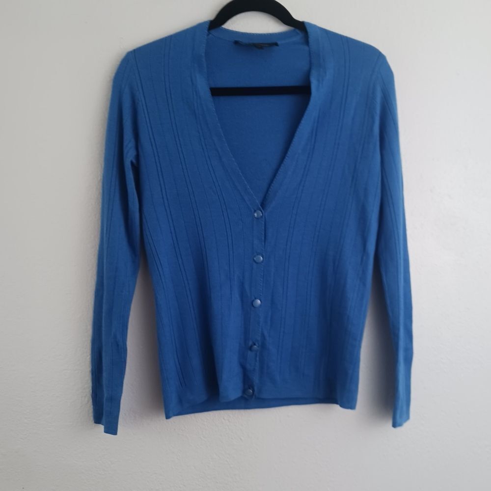 St. John blue button down V-neck wool blend sweater size P/2